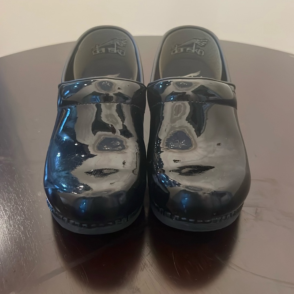 Dansko XP 2.0 Women’s Sneaker Size 7 Worn Once, Like New - Nonslip